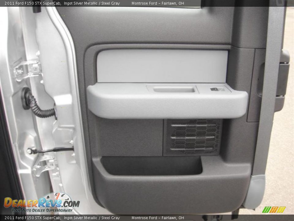 Door Panel of 2011 Ford F150 STX SuperCab Photo #21