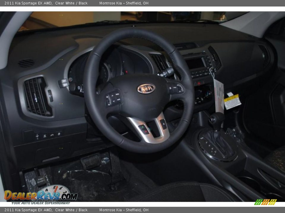 2011 Kia Sportage EX AWD Clear White / Black Photo #12