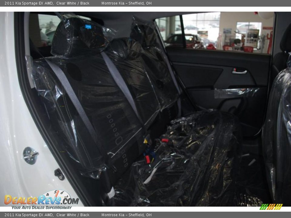 2011 Kia Sportage EX AWD Clear White / Black Photo #17
