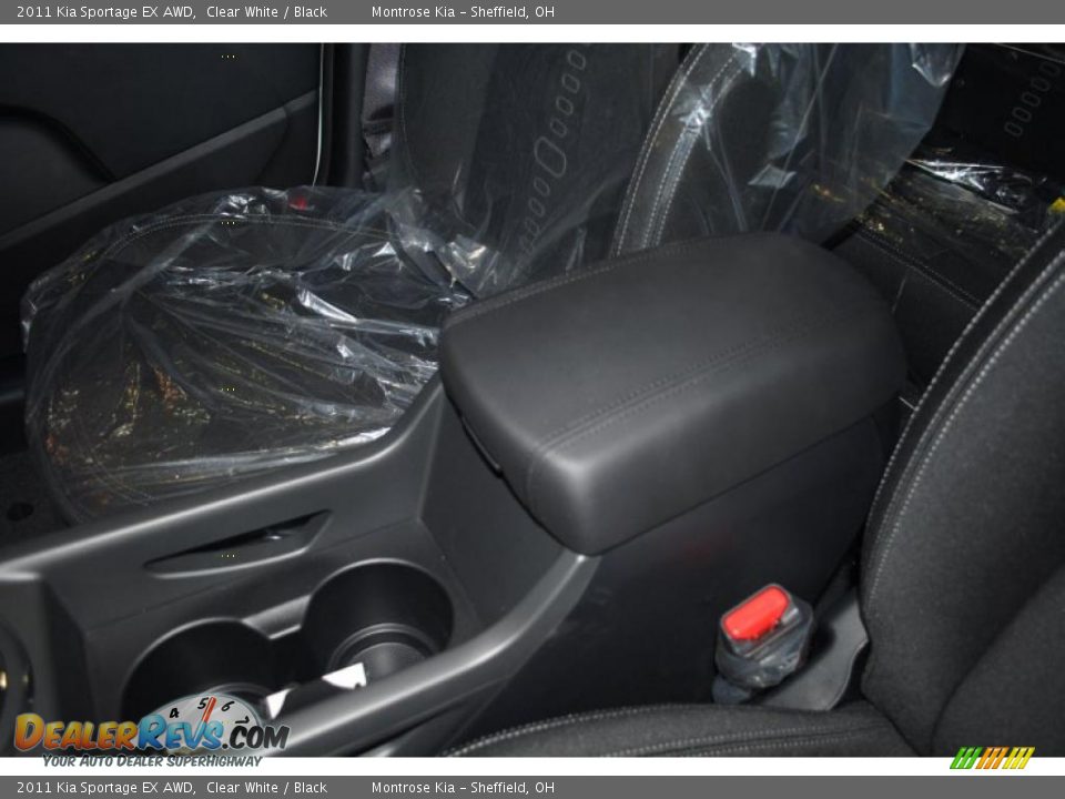 2011 Kia Sportage EX AWD Clear White / Black Photo #27