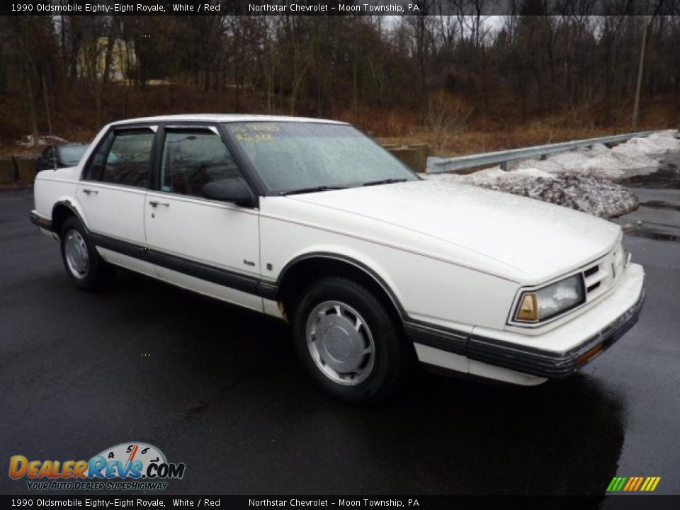1990 Oldsmobile Eighty-Eight Royale White / Red Photo #1