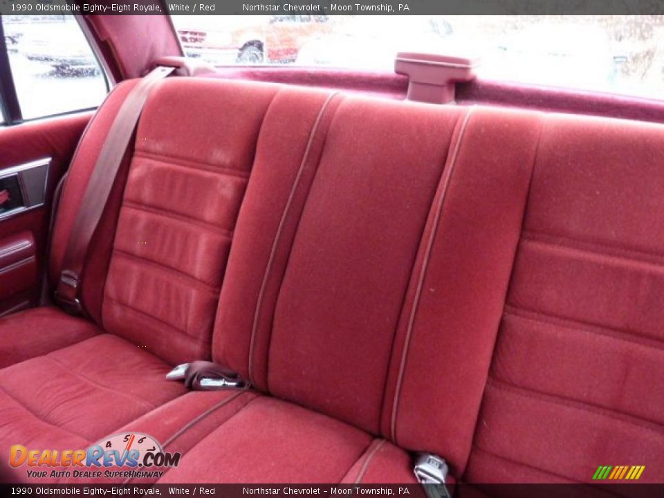 Red Interior - 1990 Oldsmobile Eighty-Eight Royale Photo #8