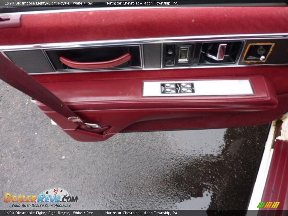 Door Panel of 1990 Oldsmobile Eighty-Eight Royale Photo #11