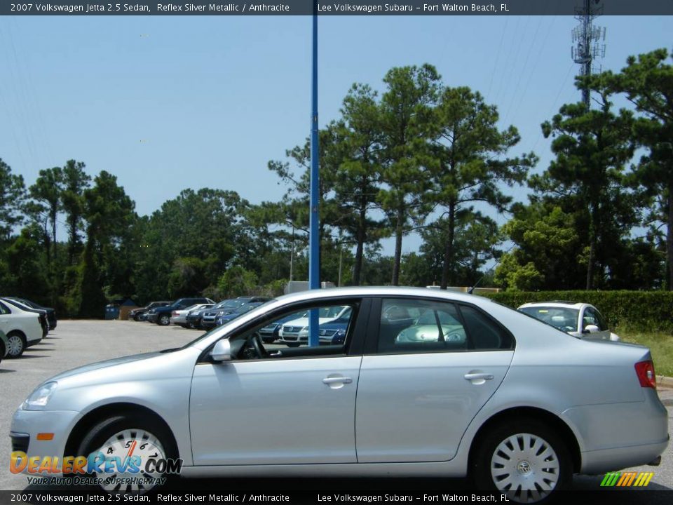 2007 Volkswagen Jetta 2.5 Sedan Reflex Silver Metallic / Anthracite Photo #2