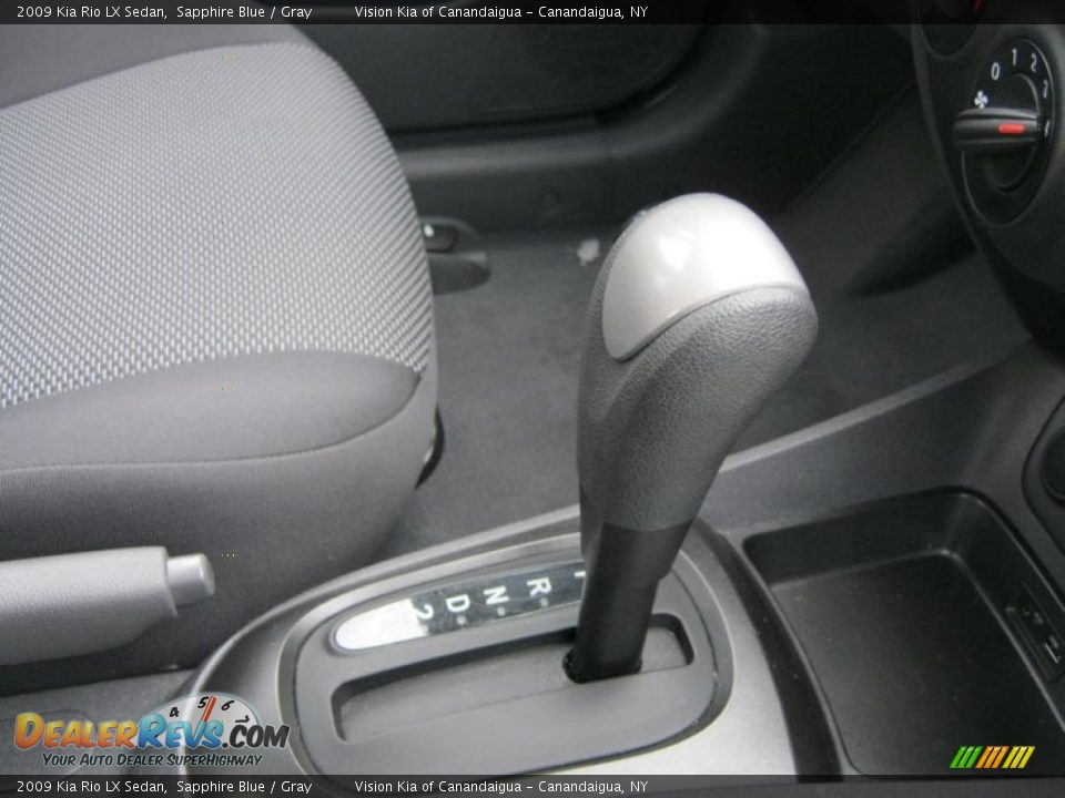 2009 Kia Rio LX Sedan Shifter Photo #9