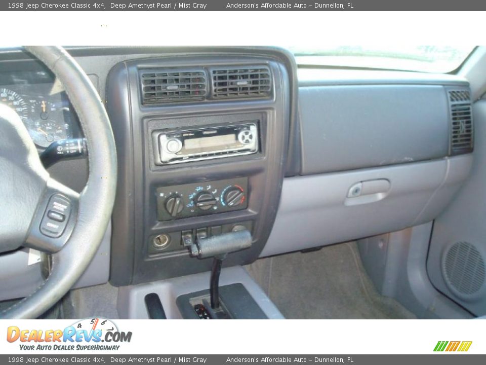 1998 Jeep Cherokee Classic 4x4 Deep Amethyst Pearl / Mist Gray Photo #13