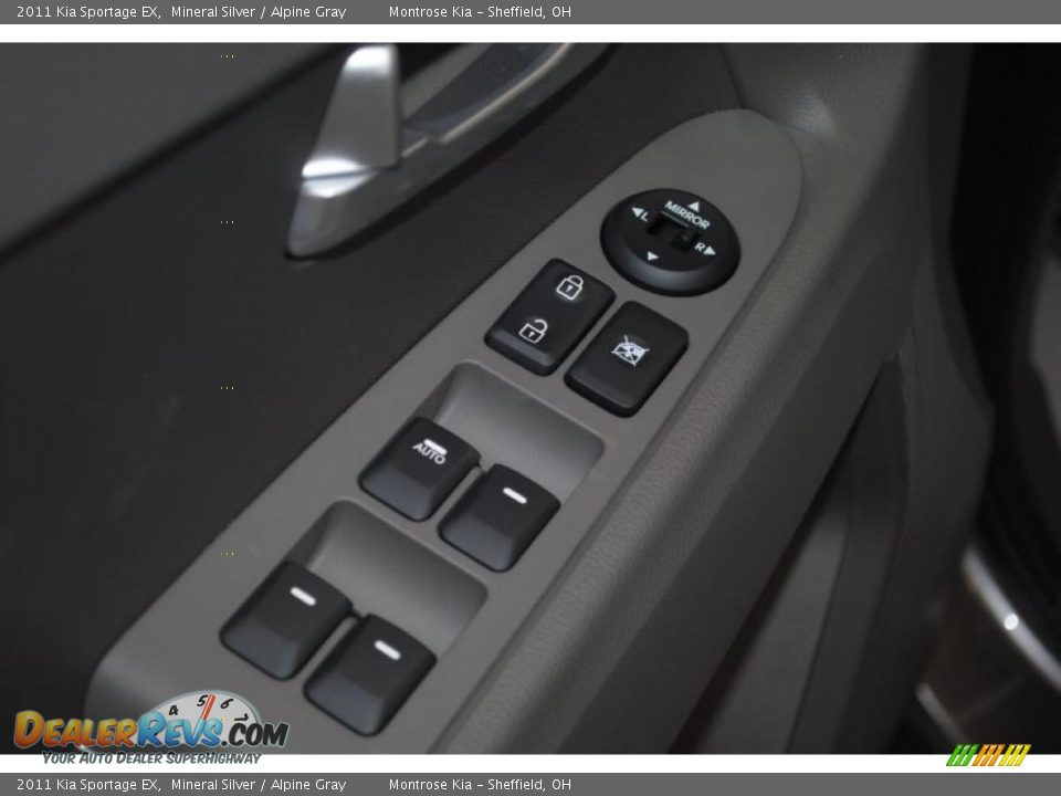 Controls of 2011 Kia Sportage EX Photo #35