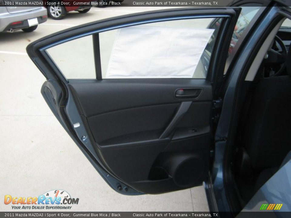 2011 Mazda MAZDA3 i Sport 4 Door Gunmetal Blue Mica / Black Photo #17