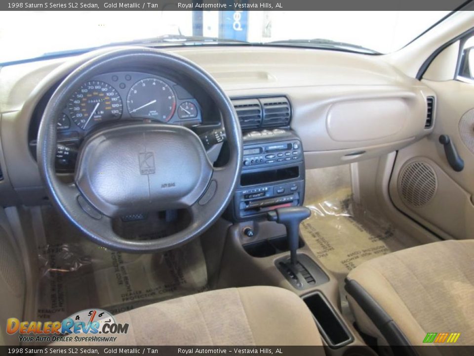 Tan Interior - 1998 Saturn S Series SL2 Sedan Photo #12