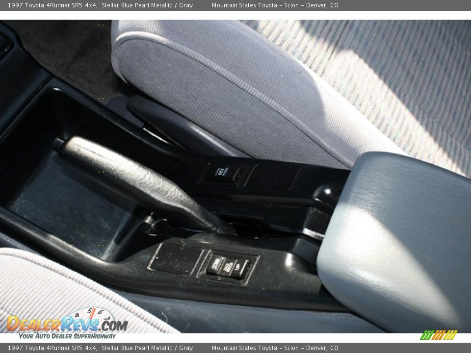 1997 Toyota 4Runner SR5 4x4 Stellar Blue Pearl Metallic / Gray Photo #21