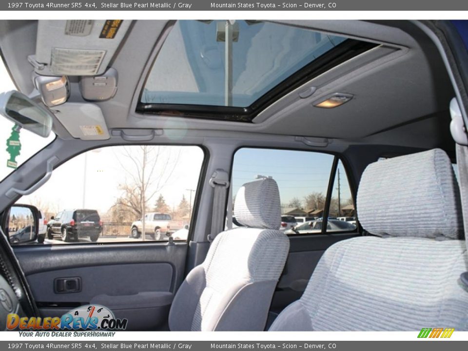 1997 Toyota 4Runner SR5 4x4 Stellar Blue Pearl Metallic / Gray Photo #24