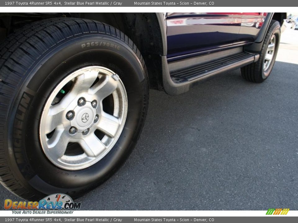 1997 Toyota 4Runner SR5 4x4 Stellar Blue Pearl Metallic / Gray Photo #28