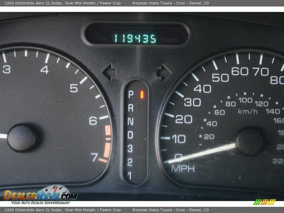 1999 Oldsmobile Alero GL Sedan Silver Mist Metallic / Pewter Gray Photo #7