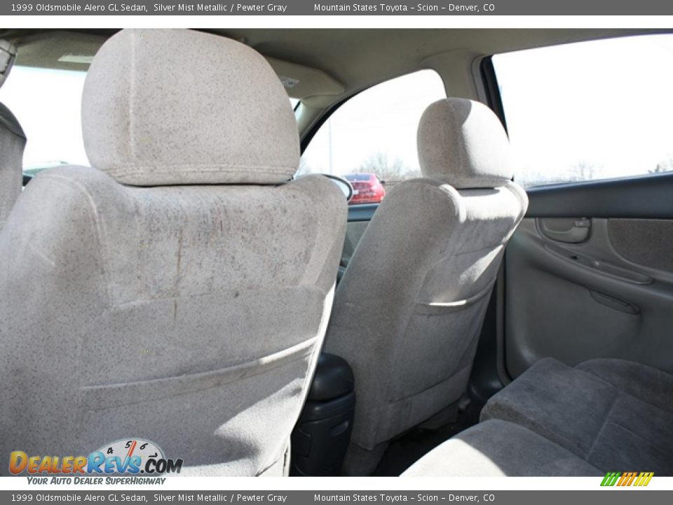 1999 Oldsmobile Alero GL Sedan Silver Mist Metallic / Pewter Gray Photo #9