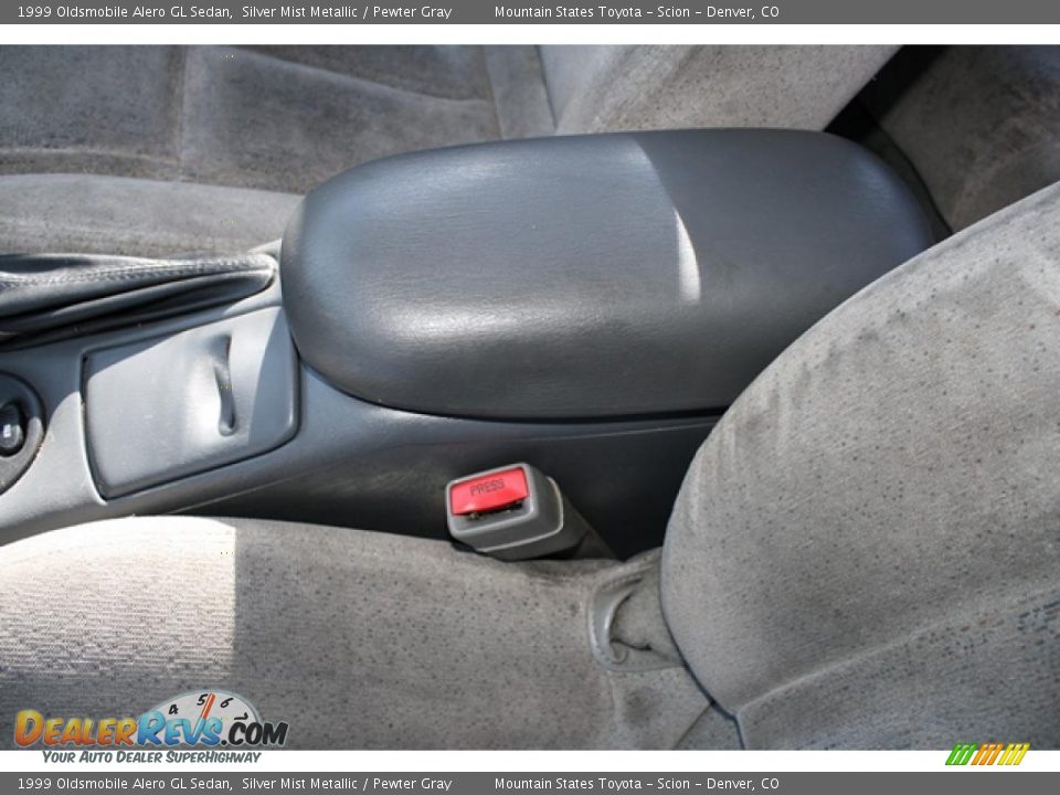 1999 Oldsmobile Alero GL Sedan Silver Mist Metallic / Pewter Gray Photo #19