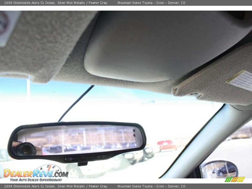 1999 Oldsmobile Alero GL Sedan Silver Mist Metallic / Pewter Gray Photo #20