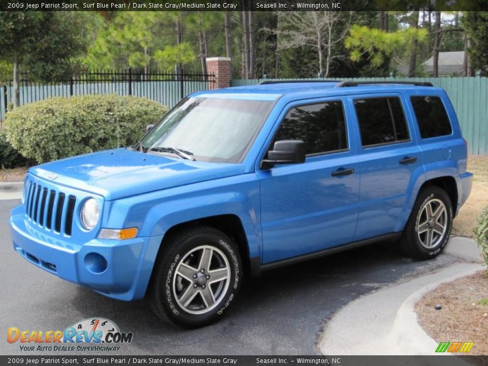 Front 3/4 View of 2009 Jeep Patriot Sport Photo #1