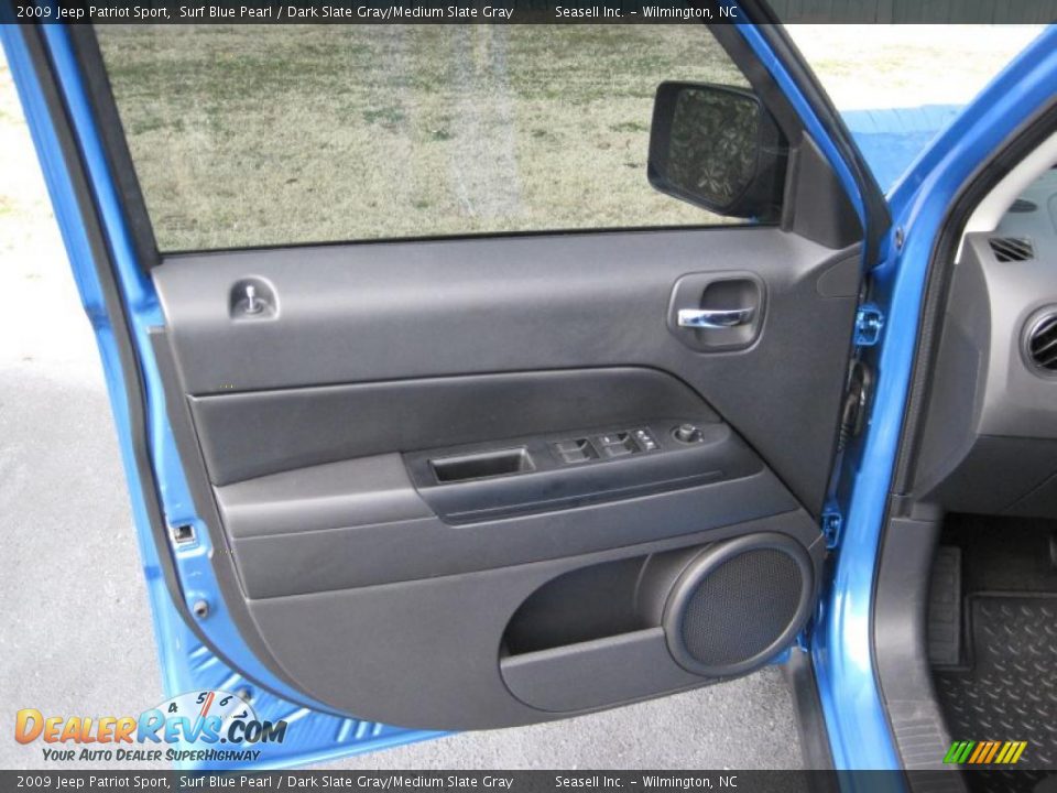 Door Panel of 2009 Jeep Patriot Sport Photo #19