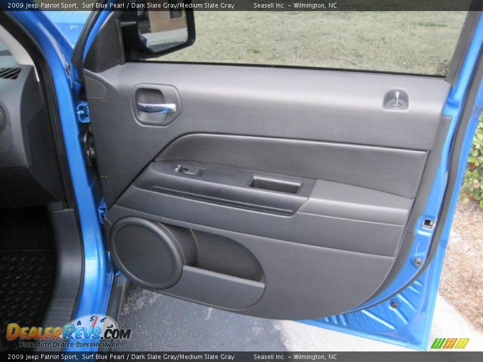 Door Panel of 2009 Jeep Patriot Sport Photo #26