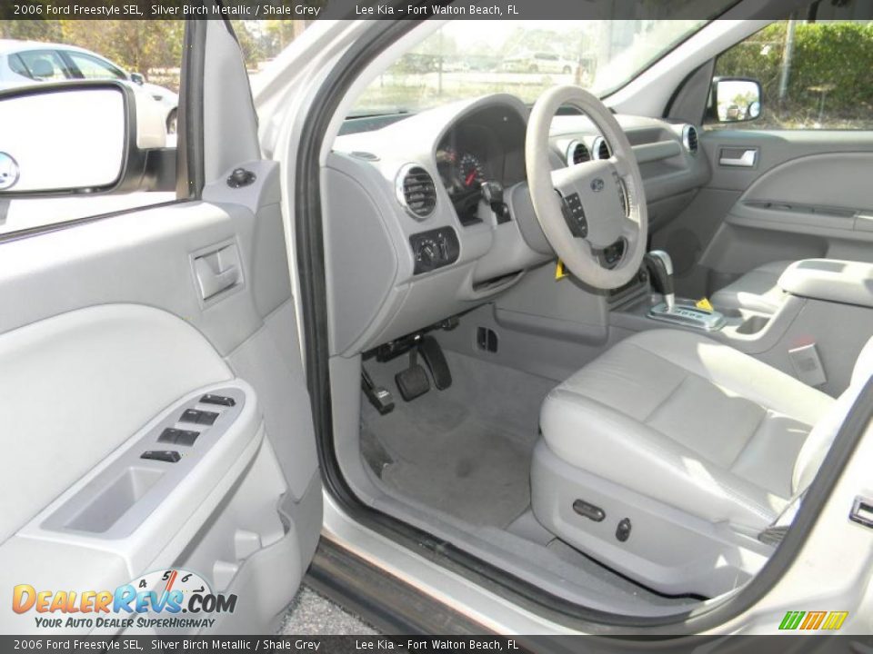 Shale Grey Interior - 2006 Ford Freestyle SEL Photo #11