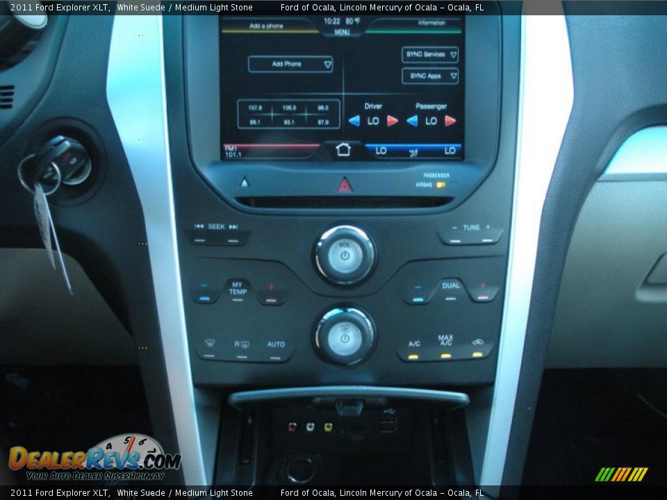 Controls of 2011 Ford Explorer XLT Photo #10