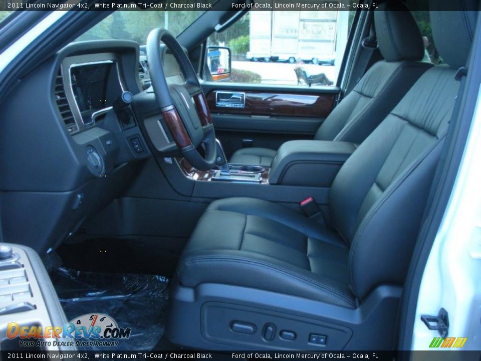 Charcoal Black Interior - 2011 Lincoln Navigator 4x2 Photo #5