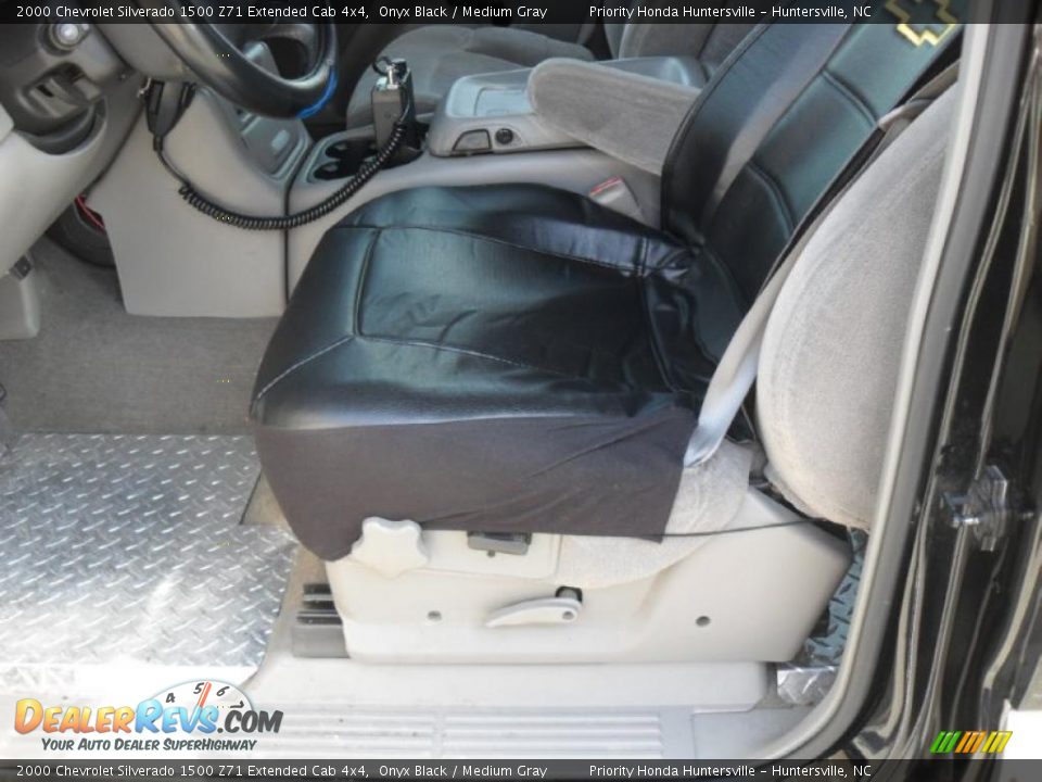 2000 Chevrolet Silverado 1500 Z71 Extended Cab 4x4 Onyx Black / Medium Gray Photo #9
