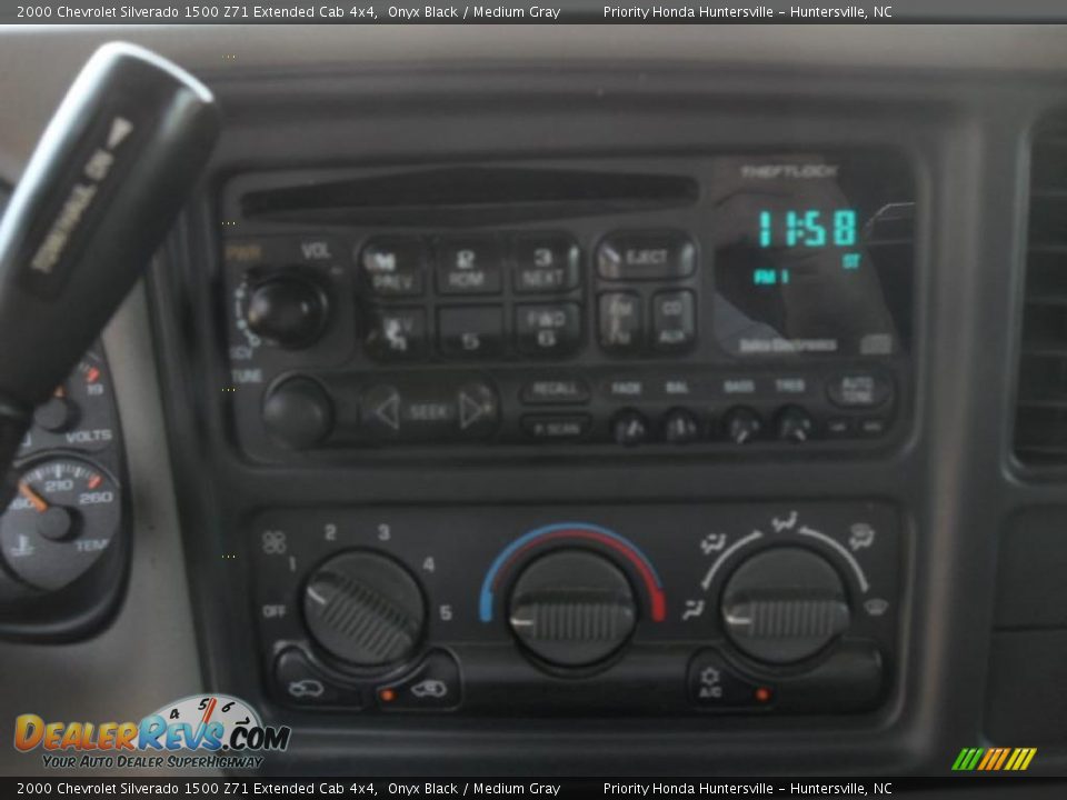 2000 Chevrolet Silverado 1500 Z71 Extended Cab 4x4 Onyx Black / Medium Gray Photo #10