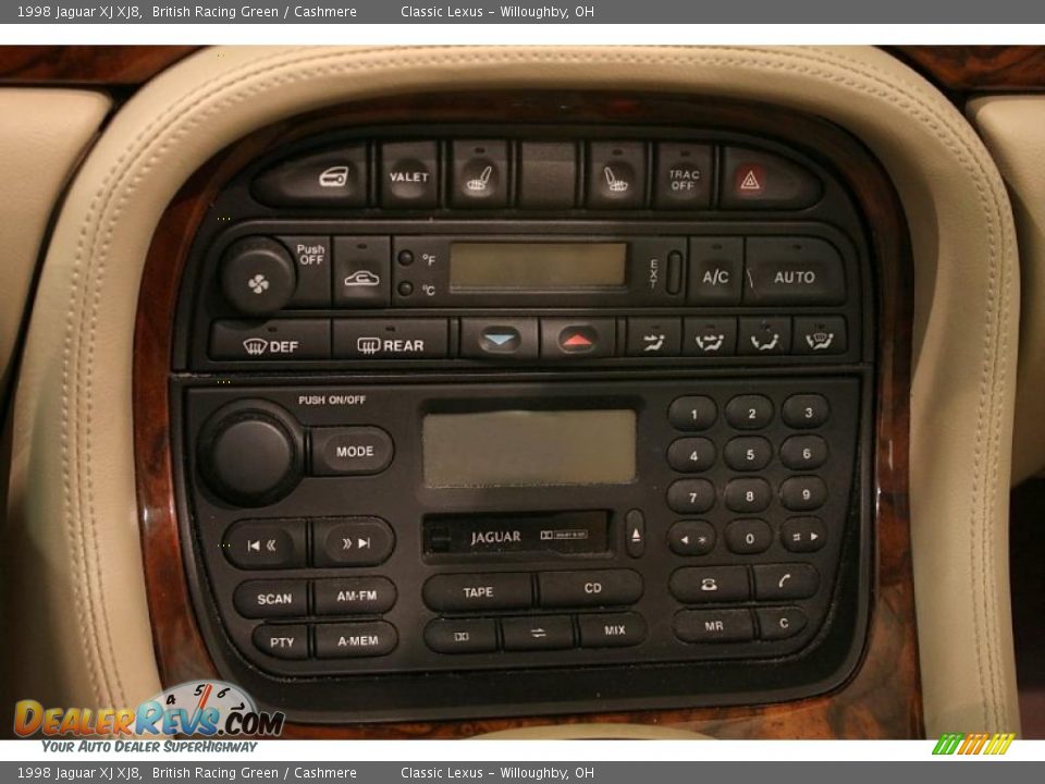 Controls of 1998 Jaguar XJ XJ8 Photo #17