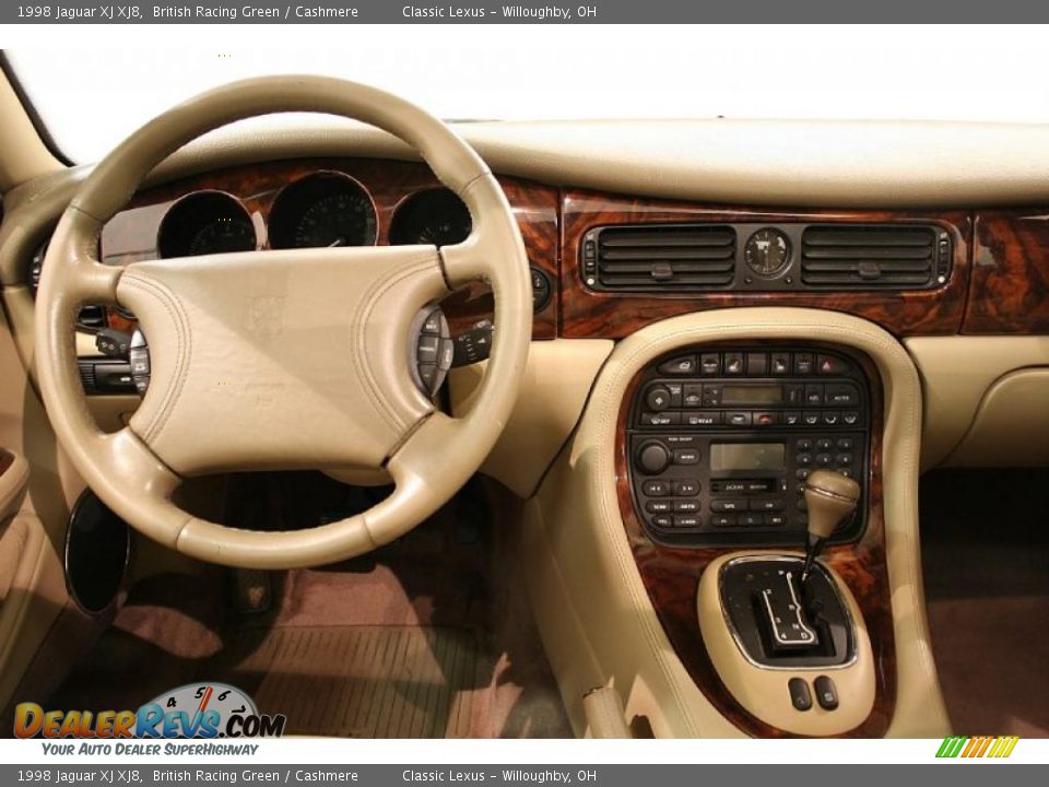 Controls of 1998 Jaguar XJ XJ8 Photo #23