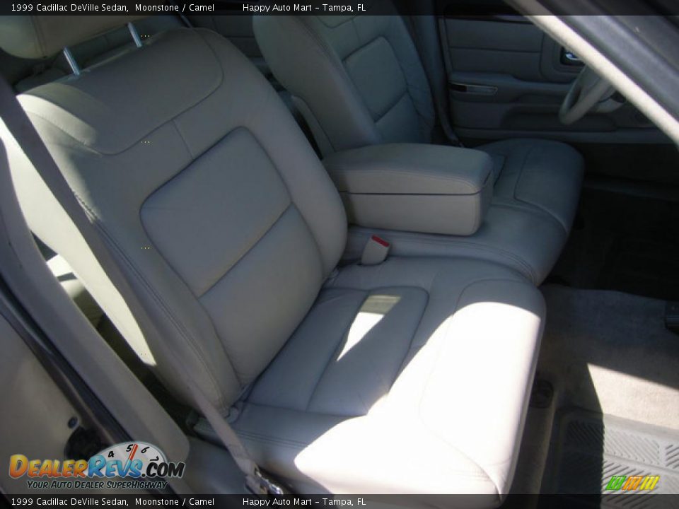 1999 Cadillac DeVille Sedan Moonstone / Camel Photo #19