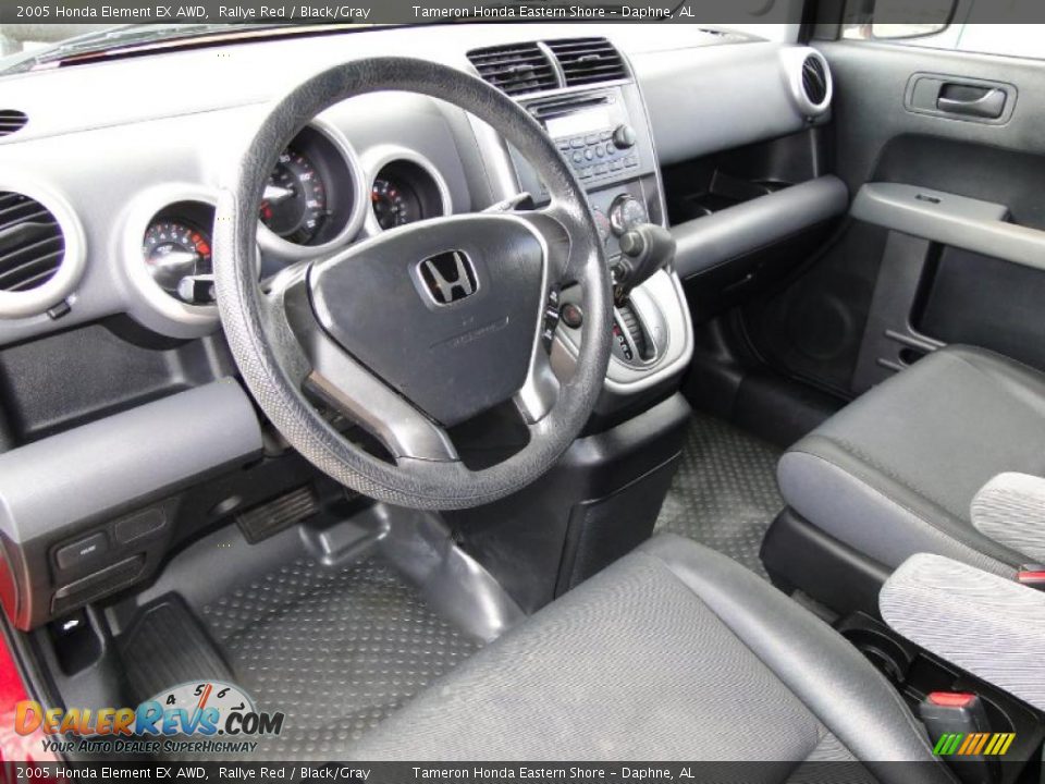 Dashboard of 2005 Honda Element EX AWD Photo #14