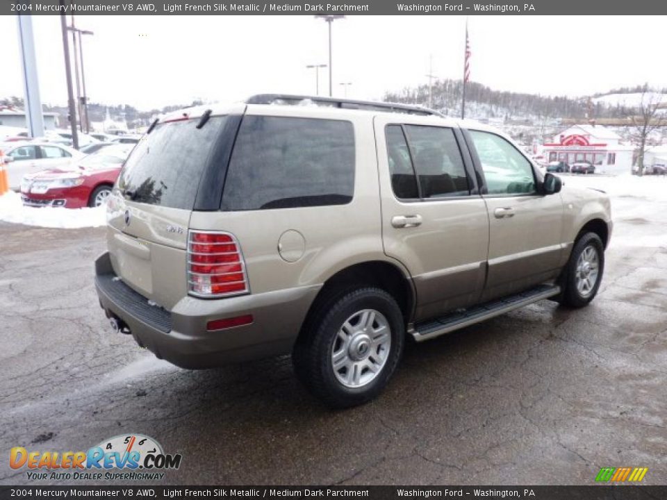2004 Mercury Mountaineer V8 AWD Light French Silk Metallic / Medium Dark Parchment Photo #4