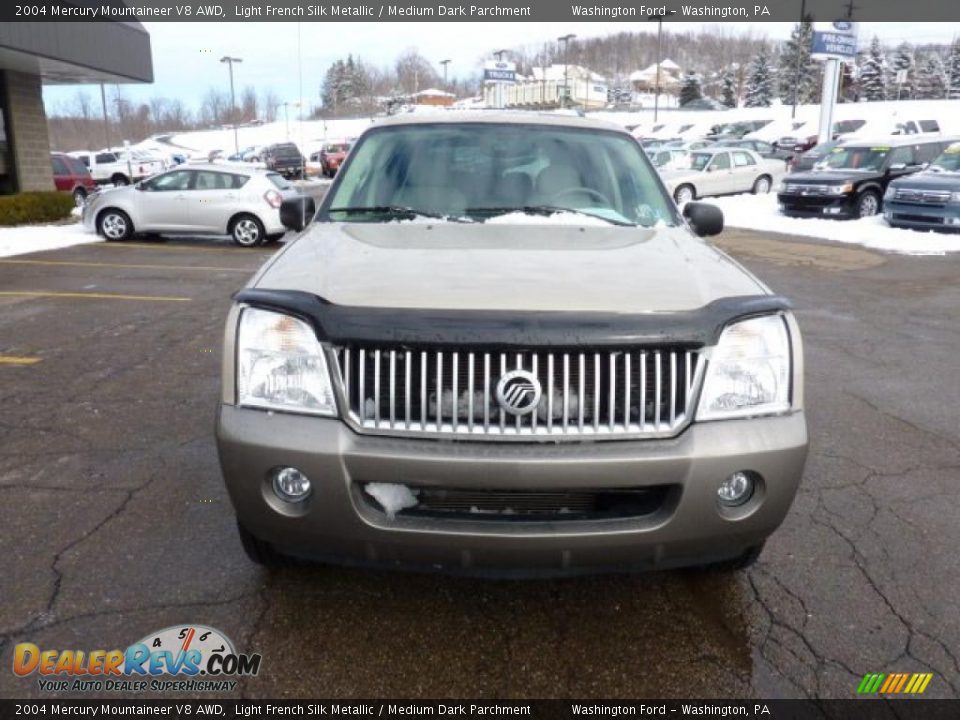 2004 Mercury Mountaineer V8 AWD Light French Silk Metallic / Medium Dark Parchment Photo #7