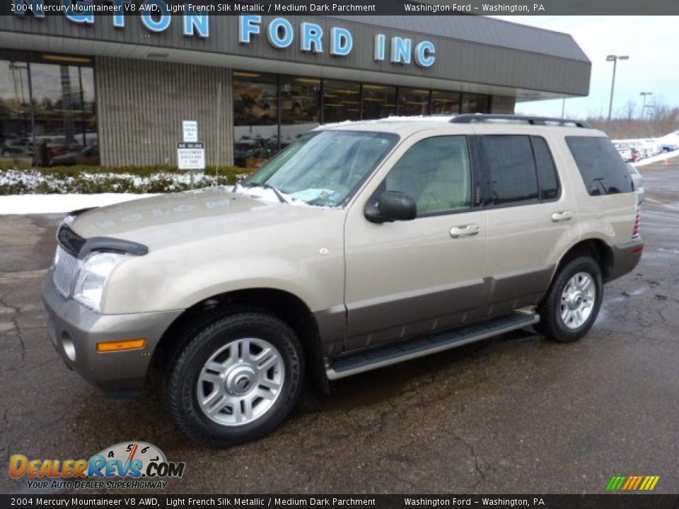 2004 Mercury Mountaineer V8 AWD Light French Silk Metallic / Medium Dark Parchment Photo #8