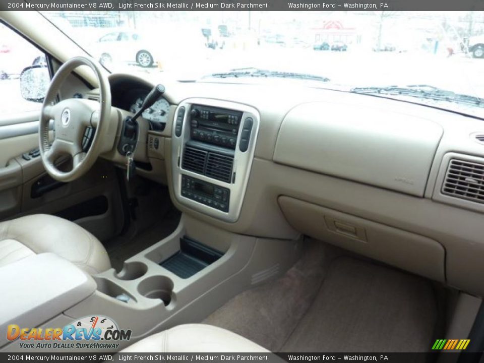 Medium Dark Parchment Interior - 2004 Mercury Mountaineer V8 AWD Photo #17