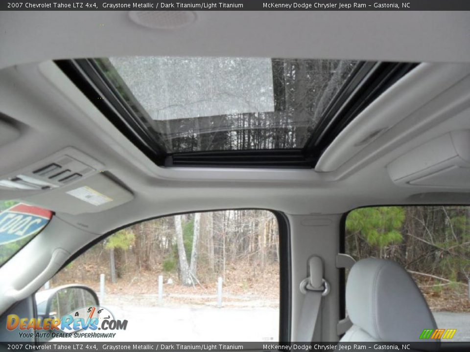 2007 Chevrolet Tahoe LTZ 4x4 Graystone Metallic / Dark Titanium/Light Titanium Photo #11