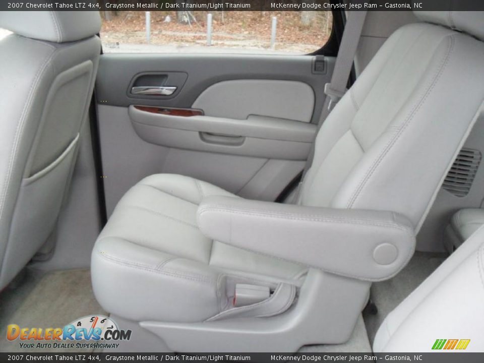 2007 Chevrolet Tahoe LTZ 4x4 Graystone Metallic / Dark Titanium/Light Titanium Photo #15