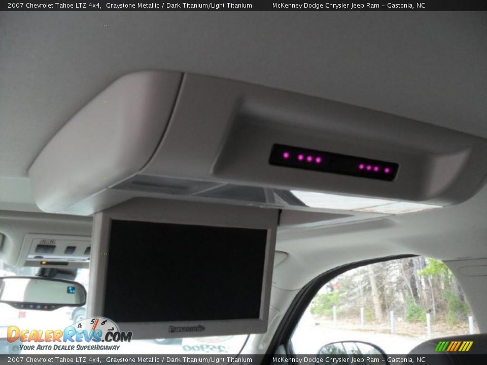 2007 Chevrolet Tahoe LTZ 4x4 Graystone Metallic / Dark Titanium/Light Titanium Photo #17