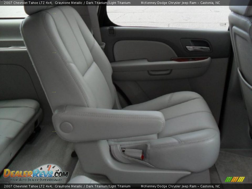 2007 Chevrolet Tahoe LTZ 4x4 Graystone Metallic / Dark Titanium/Light Titanium Photo #21