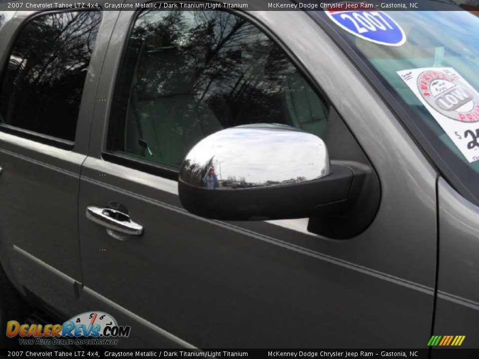 2007 Chevrolet Tahoe LTZ 4x4 Graystone Metallic / Dark Titanium/Light Titanium Photo #24