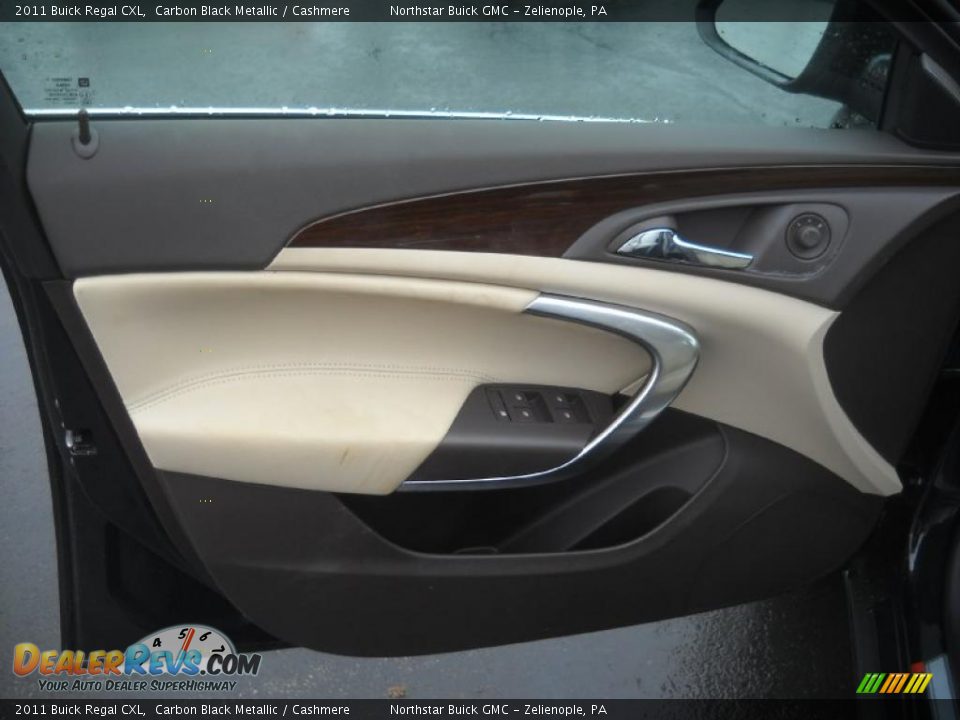 Door Panel of 2011 Buick Regal CXL Photo #12