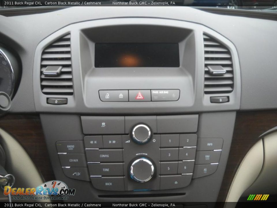 Controls of 2011 Buick Regal CXL Photo #17