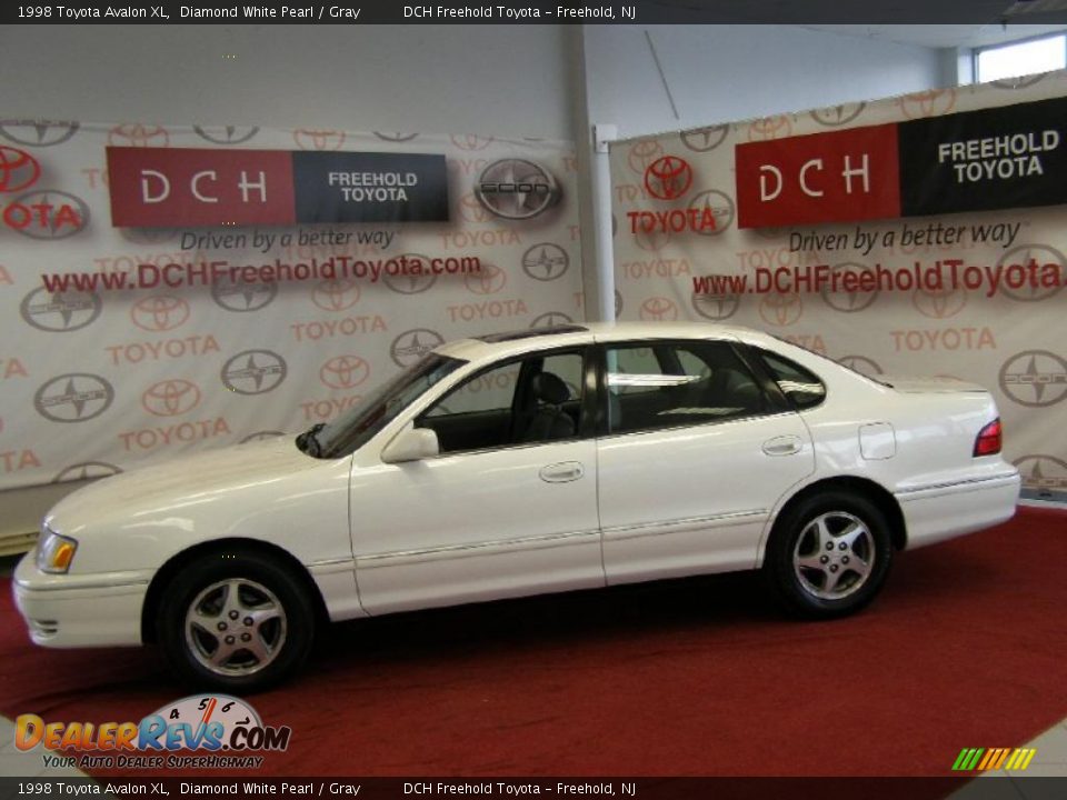 1998 Toyota Avalon XL Diamond White Pearl / Gray Photo #4