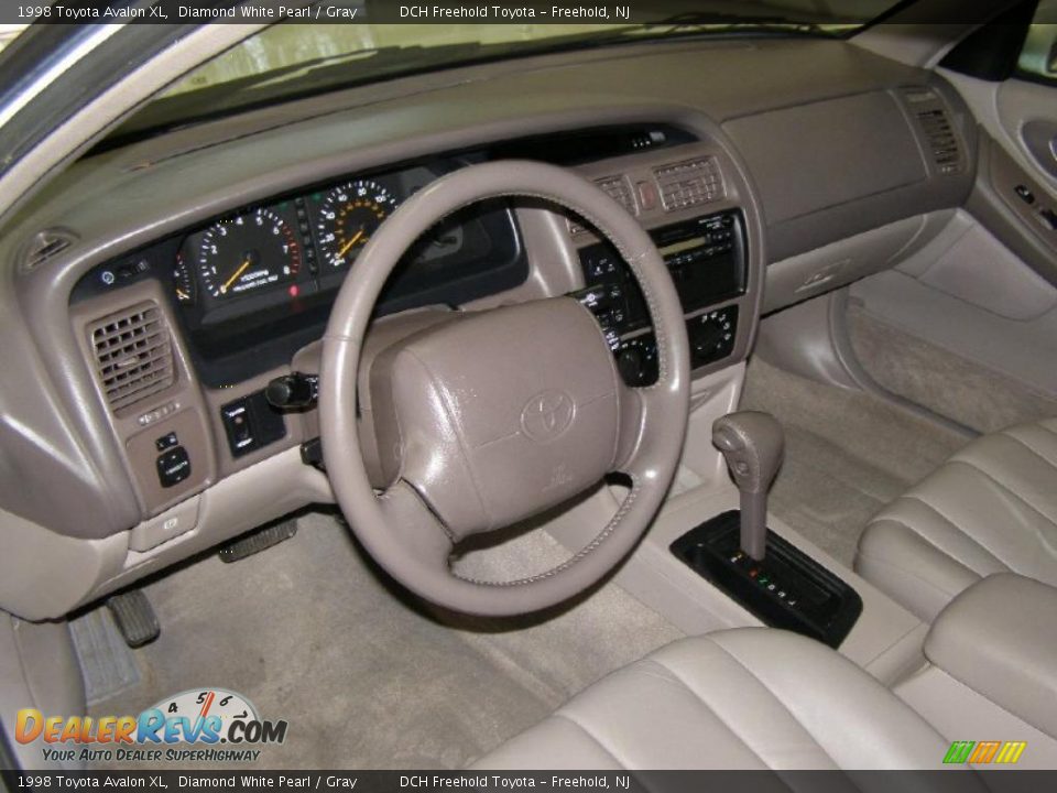 1998 Toyota Avalon XL Diamond White Pearl / Gray Photo #14