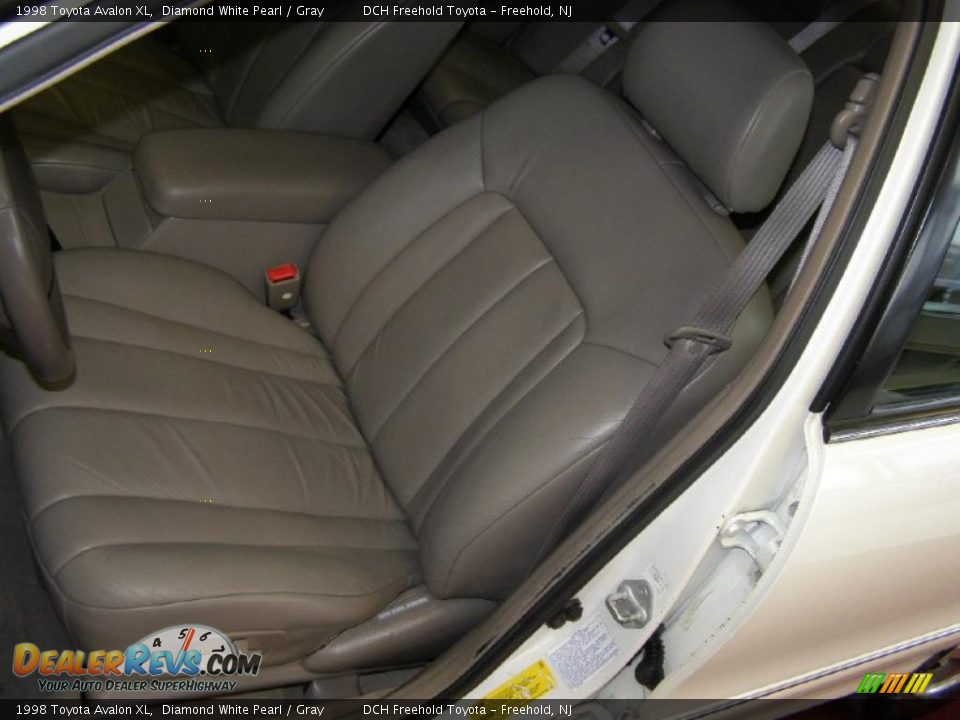 1998 Toyota Avalon XL Diamond White Pearl / Gray Photo #17