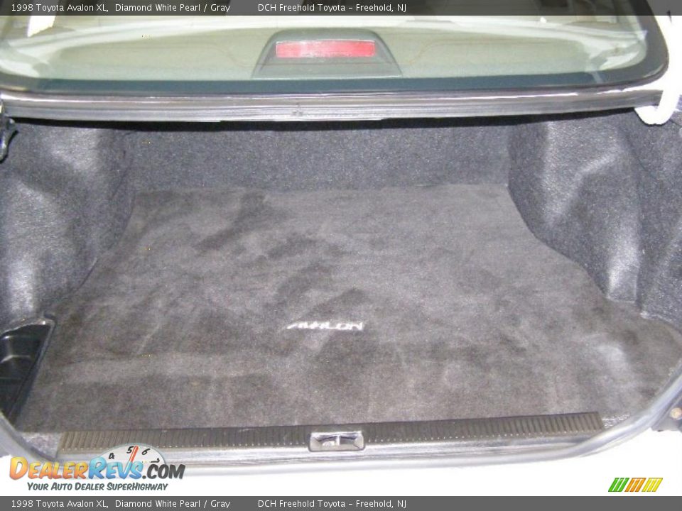 1998 Toyota Avalon XL Diamond White Pearl / Gray Photo #19