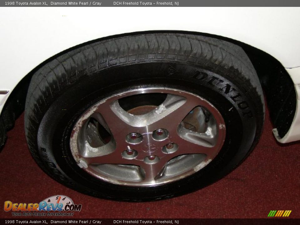 1998 Toyota Avalon XL Diamond White Pearl / Gray Photo #26