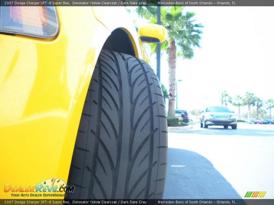 2007 Dodge Charger SRT-8 Super Bee Detonator Yellow Clearcoat / Dark Slate Gray Photo #14