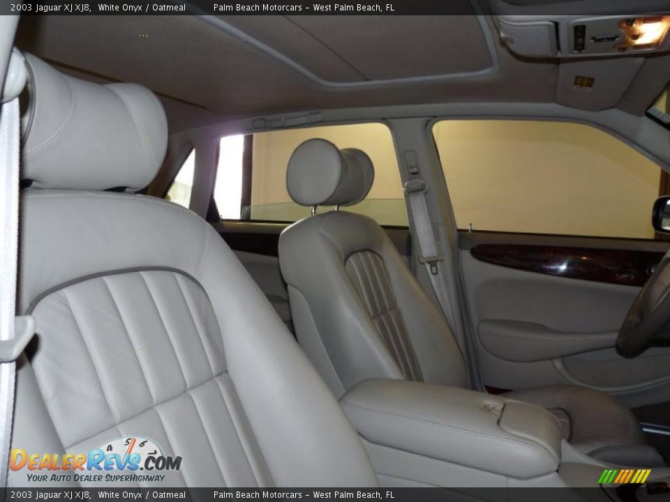 2003 Jaguar XJ XJ8 White Onyx / Oatmeal Photo #18
